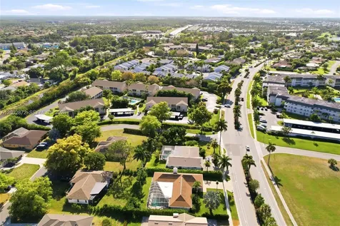 338 Bradstrom Circle Naples FL 34113