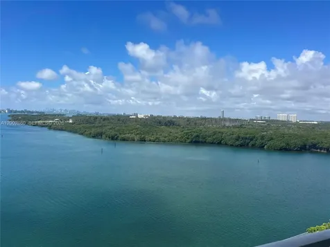 300 Bayview Drive Sunny Isles Beach FL 33160