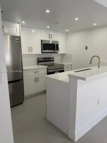 6870 SW 45th Lane Miami FL 33155