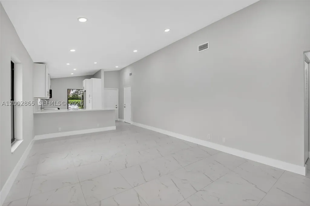 8067 Summerbreeze Lane Boca Raton FL 33496