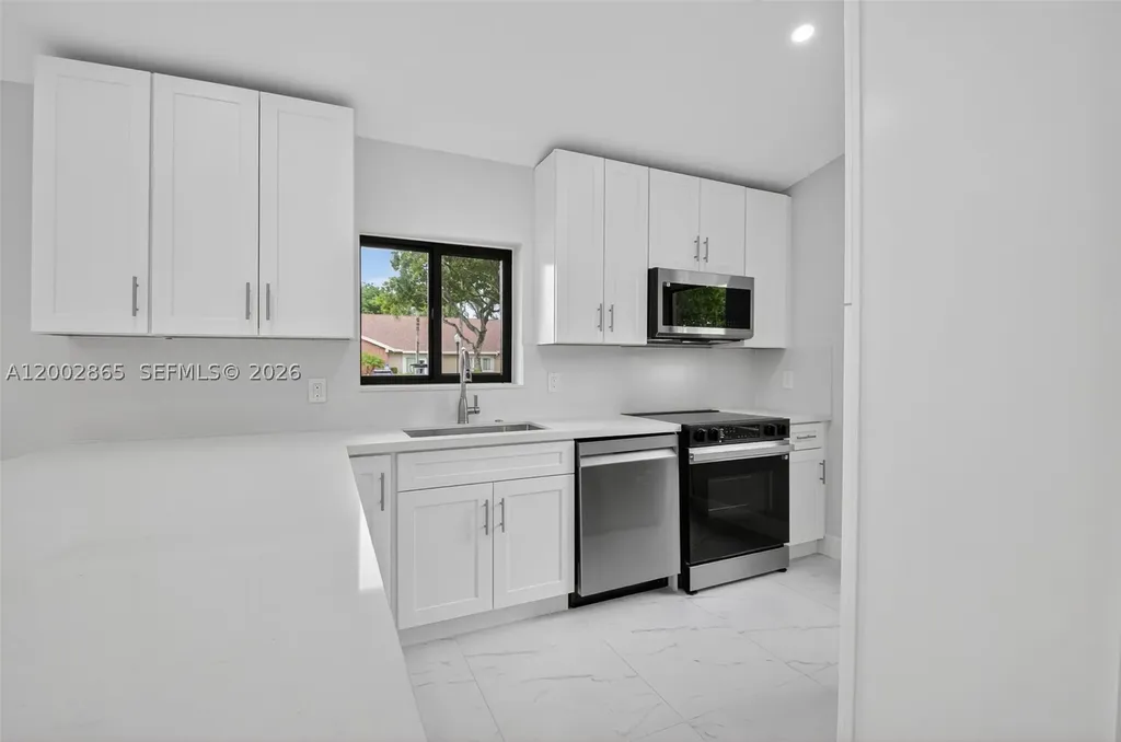 8067 Summerbreeze Lane Boca Raton FL 33496