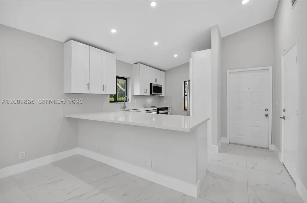 8067 Summerbreeze Lane Boca Raton FL 33496