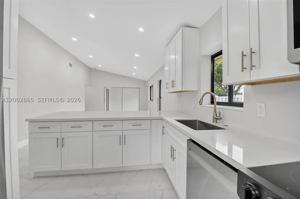 8067 Summerbreeze Lane Boca Raton FL 33496