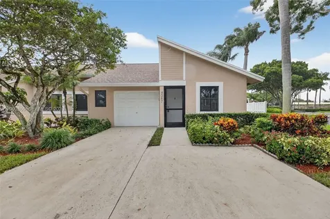 8067 Summerbreeze Lane Boca Raton FL 33496