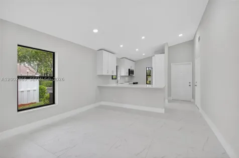 8067 Summerbreeze Lane Boca Raton FL 33496