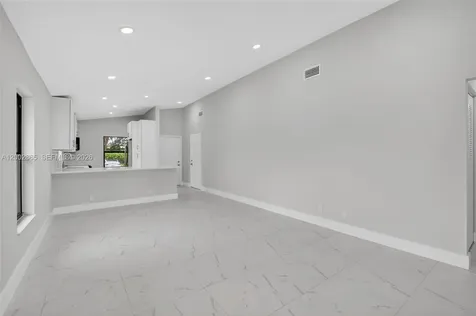 8067 Summerbreeze Lane Boca Raton FL 33496