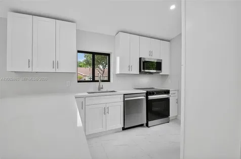 8067 Summerbreeze Lane Boca Raton FL 33496