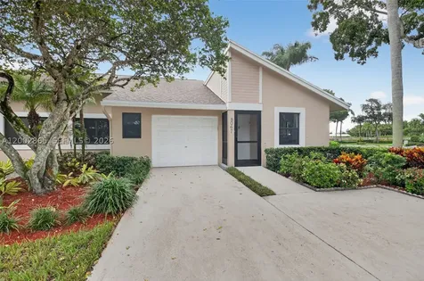 8067 Summerbreeze Lane Boca Raton FL 33496