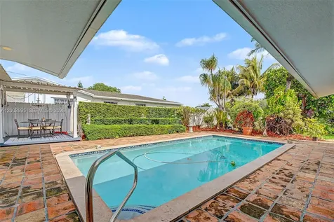 10841 SW 68th Drive Miami FL 33173