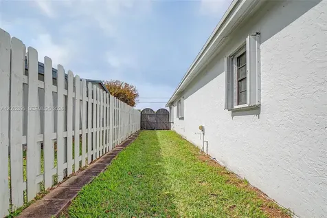 10841 SW 68th Drive Miami FL 33173