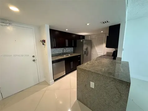 240 Lakeview Drive Weston FL 33326