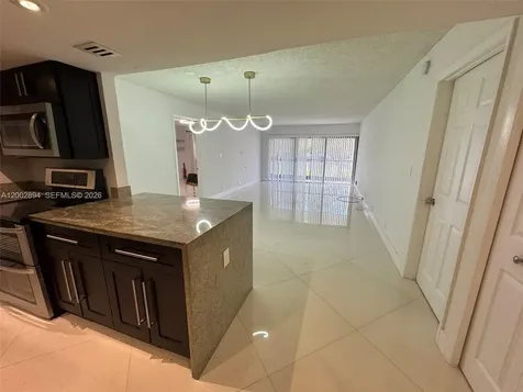 240 Lakeview Drive Weston FL 33326