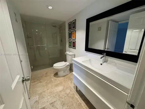 240 Lakeview Drive Weston FL 33326