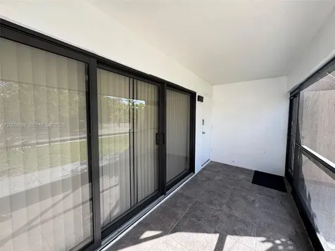 240 Lakeview Drive Weston FL 33326