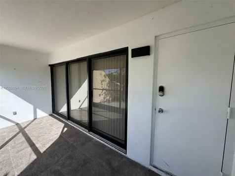 240 Lakeview Drive Weston FL 33326