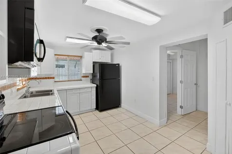 1130-1132 NW 34th Avenue Miami FL 33125