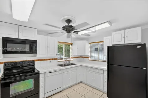 1130-1132 NW 34th Avenue Miami FL 33125