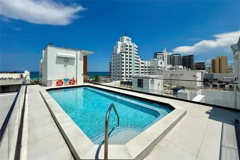 4122 Collins Avenue Miami Beach FL 33140