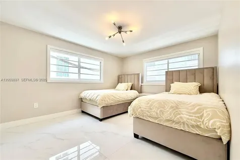 4122 Collins Avenue Miami Beach FL 33140