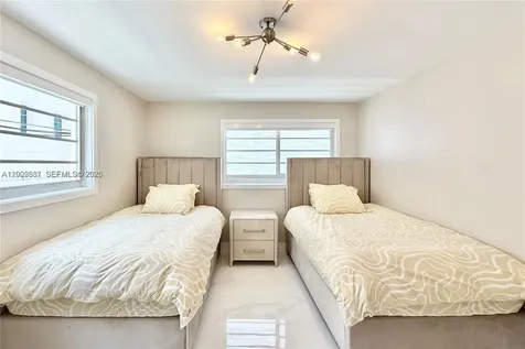 4122 Collins Avenue Miami Beach FL 33140