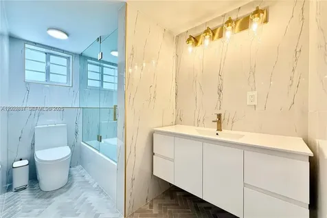 4122 Collins Avenue Miami Beach FL 33140