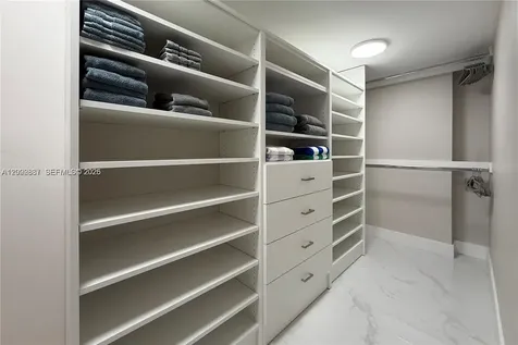 4122 Collins Avenue Miami Beach FL 33140