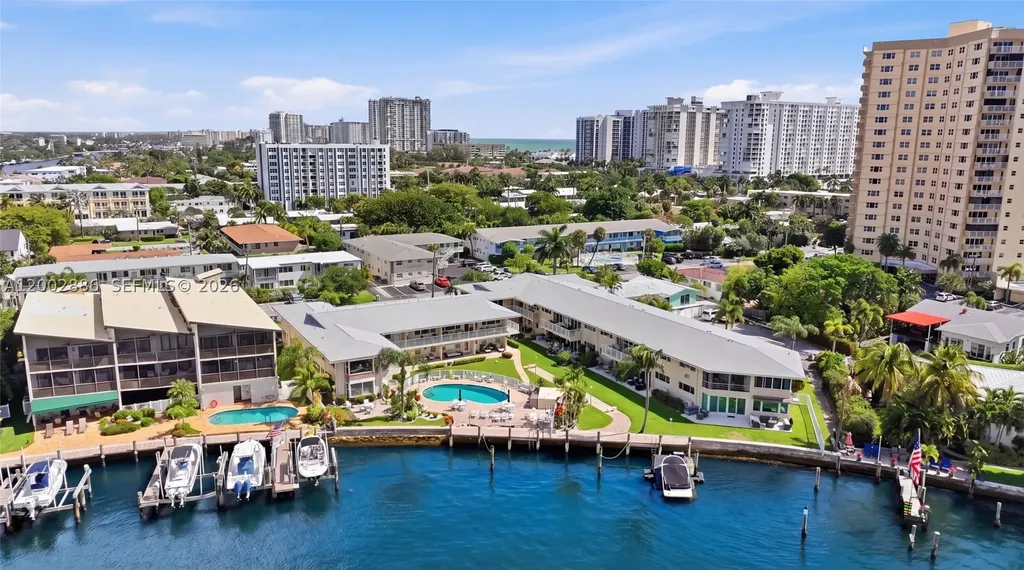 3216 SE 12th Street Pompano Beach FL 33062