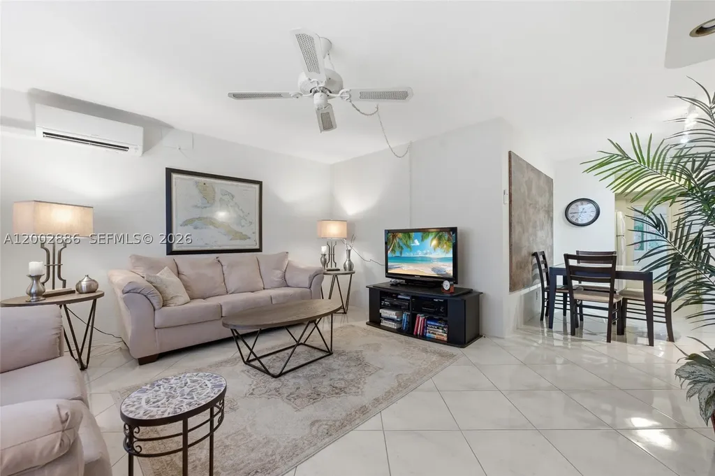3216 SE 12th Street Pompano Beach FL 33062