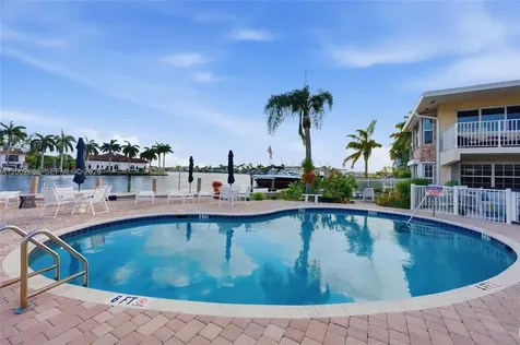 3216 SE 12th Street Pompano Beach FL 33062