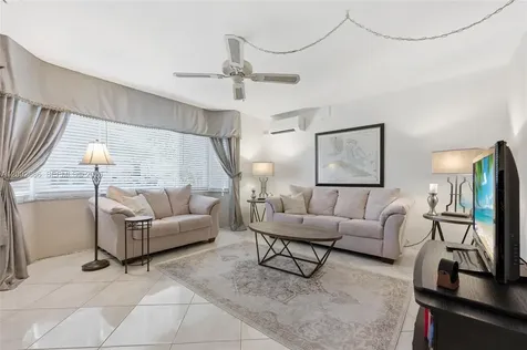 3216 SE 12th Street Pompano Beach FL 33062