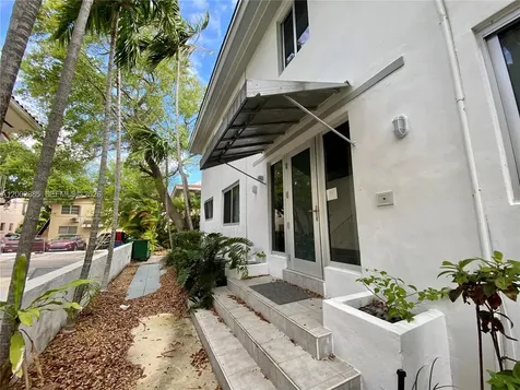 215 Antilla Avenue Coral Gables FL 33134