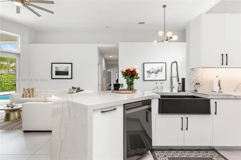 2614 Oakbrook Court Weston FL 33332