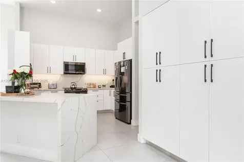 2614 Oakbrook Court Weston FL 33332