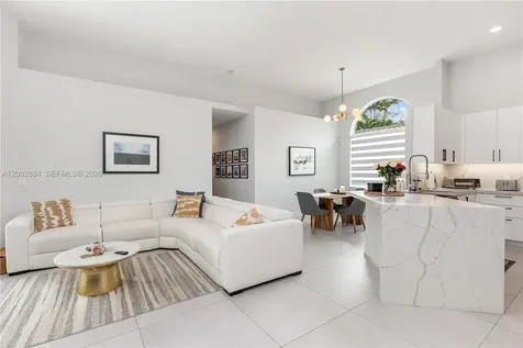 2614 Oakbrook Court Weston FL 33332