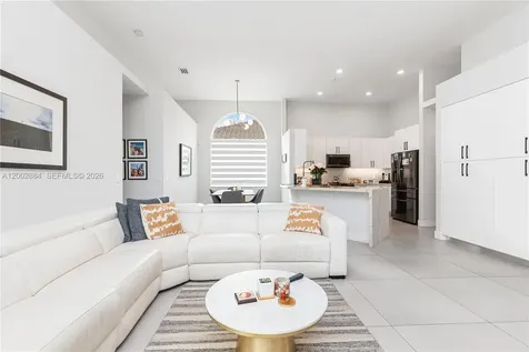 2614 Oakbrook Court Weston FL 33332