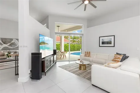 2614 Oakbrook Court Weston FL 33332