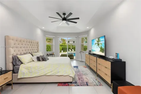 2614 Oakbrook Court Weston FL 33332