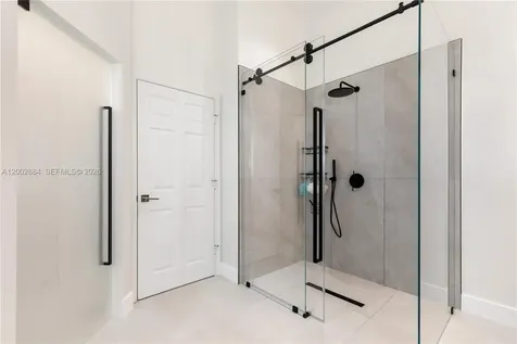 2614 Oakbrook Court Weston FL 33332