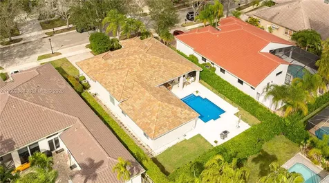 2614 Oakbrook Court Weston FL 33332