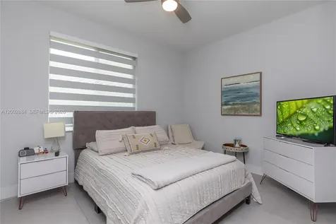 2614 Oakbrook Court Weston FL 33332