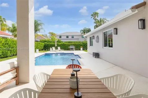 2614 Oakbrook Court Weston FL 33332