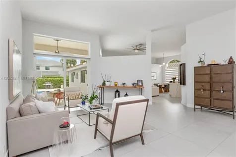 2614 Oakbrook Court Weston FL 33332