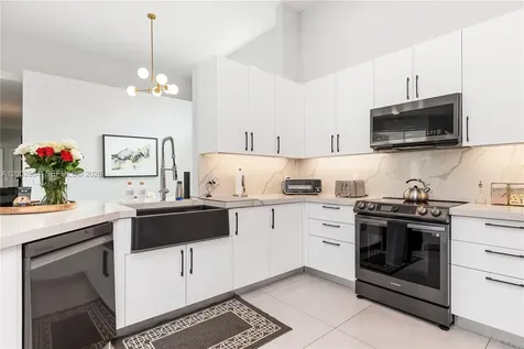 2614 Oakbrook Court Weston FL 33332
