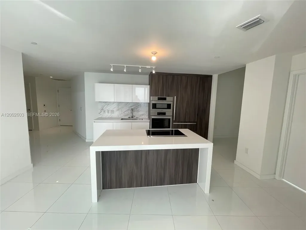 851 NE 1st Avenue Miami FL 33132