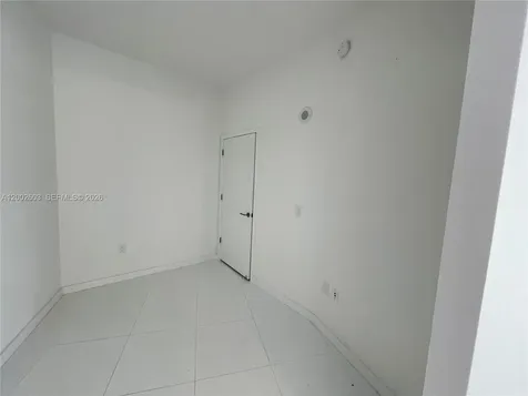 851 NE 1st Avenue Miami FL 33132