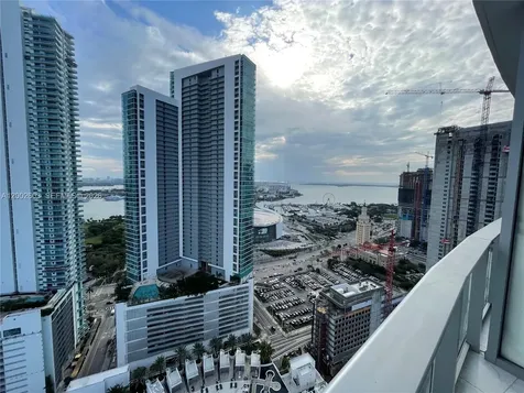 851 NE 1st Avenue Miami FL 33132