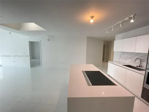 851 NE 1st Avenue Miami FL 33132