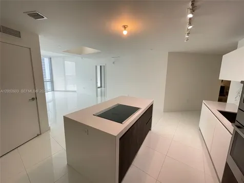 851 NE 1st Avenue Miami FL 33132