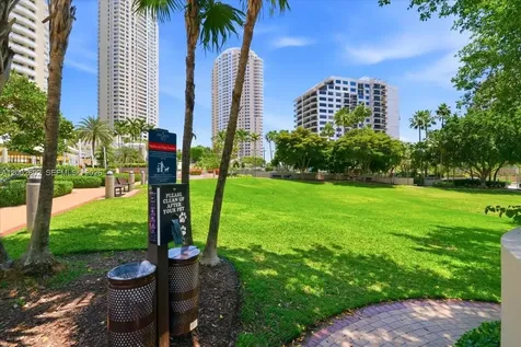 801 Brickell Key Boulevard Miami FL 33131