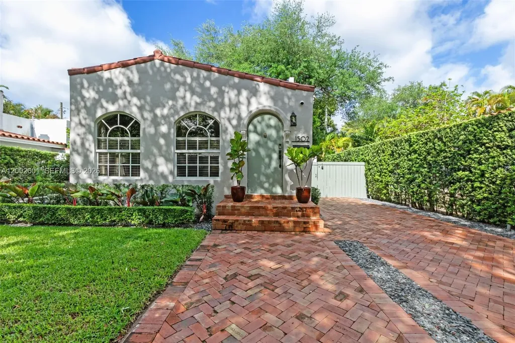 1502 El Rado Street Coral Gables FL 33134